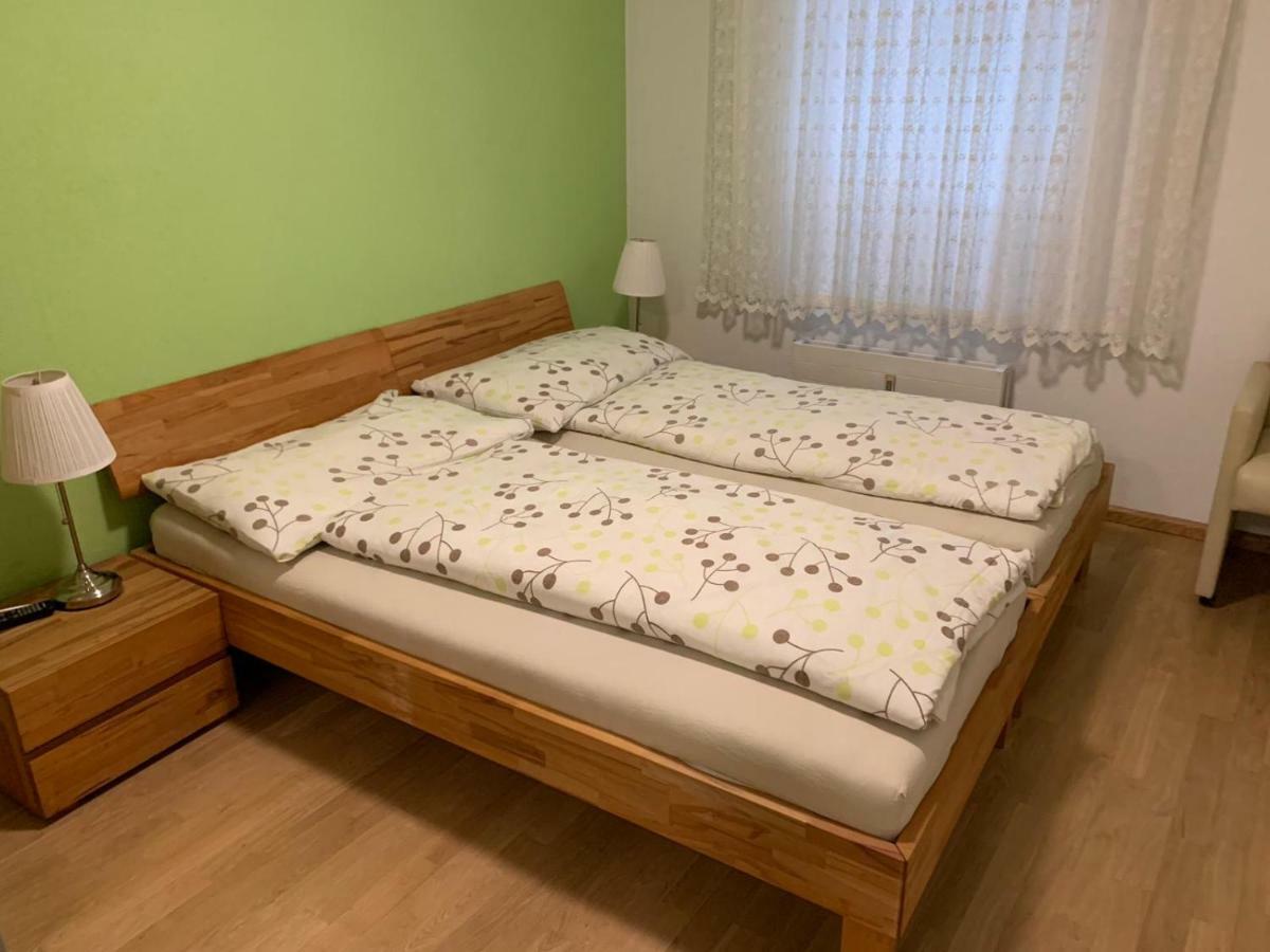 Studios With Kitchenette Birsfelden Dış mekan fotoğraf